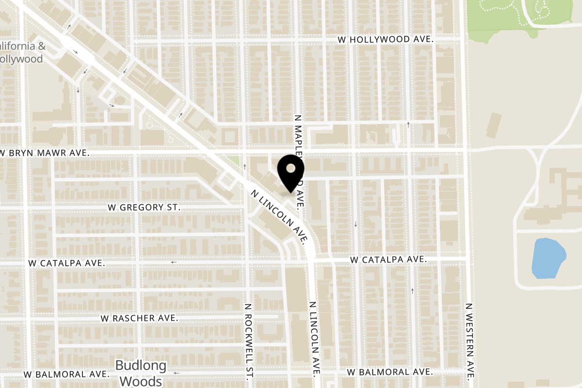 Map showing the location of Shawarma Inn on 5523 N Lincoln Ave in Chicago
